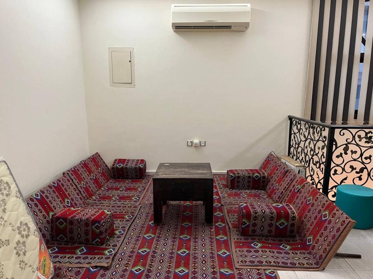 The Villa Hostel - By Lunar Abu Dhabi Ngoại thất bức ảnh