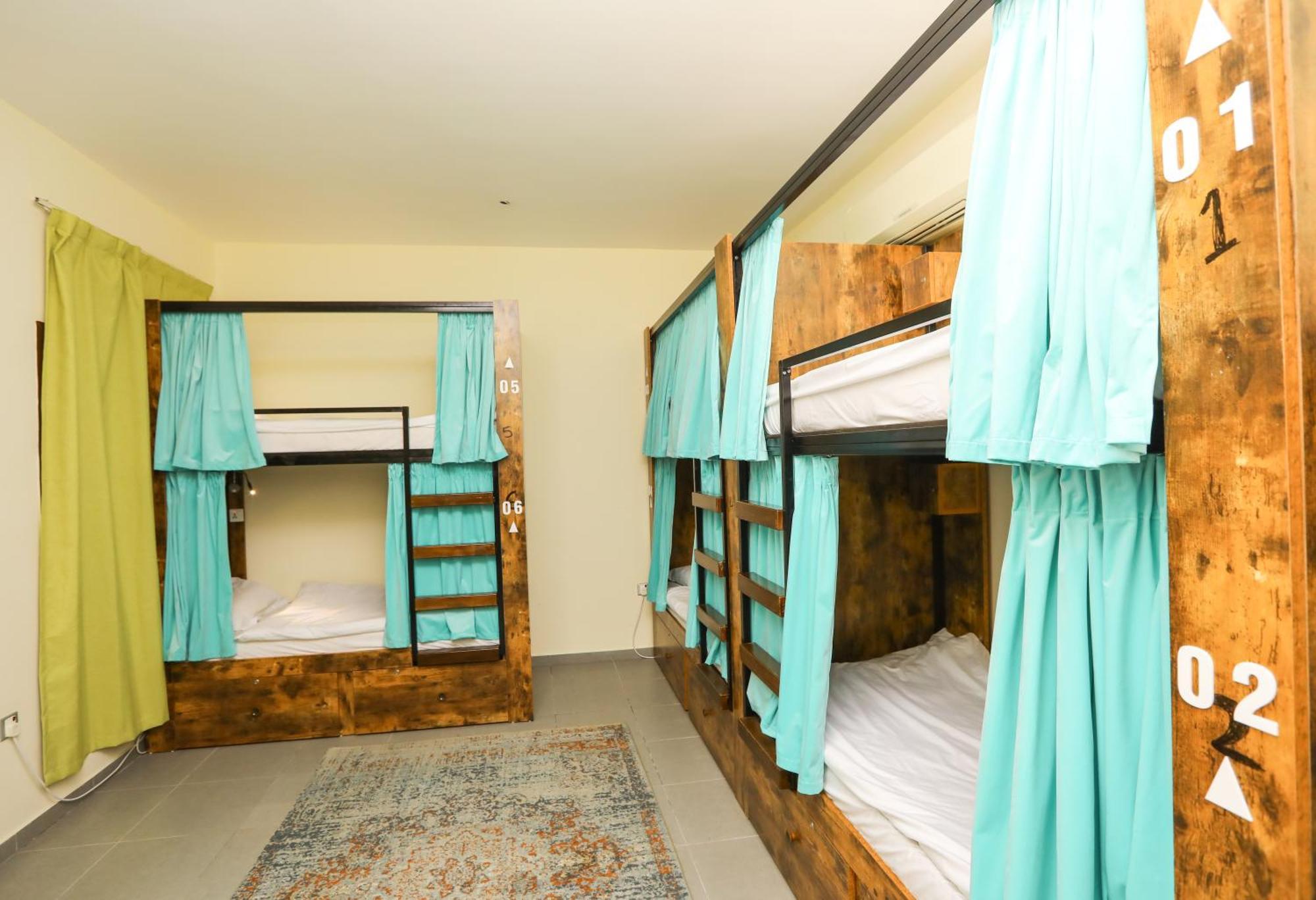 The Villa Hostel - By Lunar Abu Dhabi Ngoại thất bức ảnh