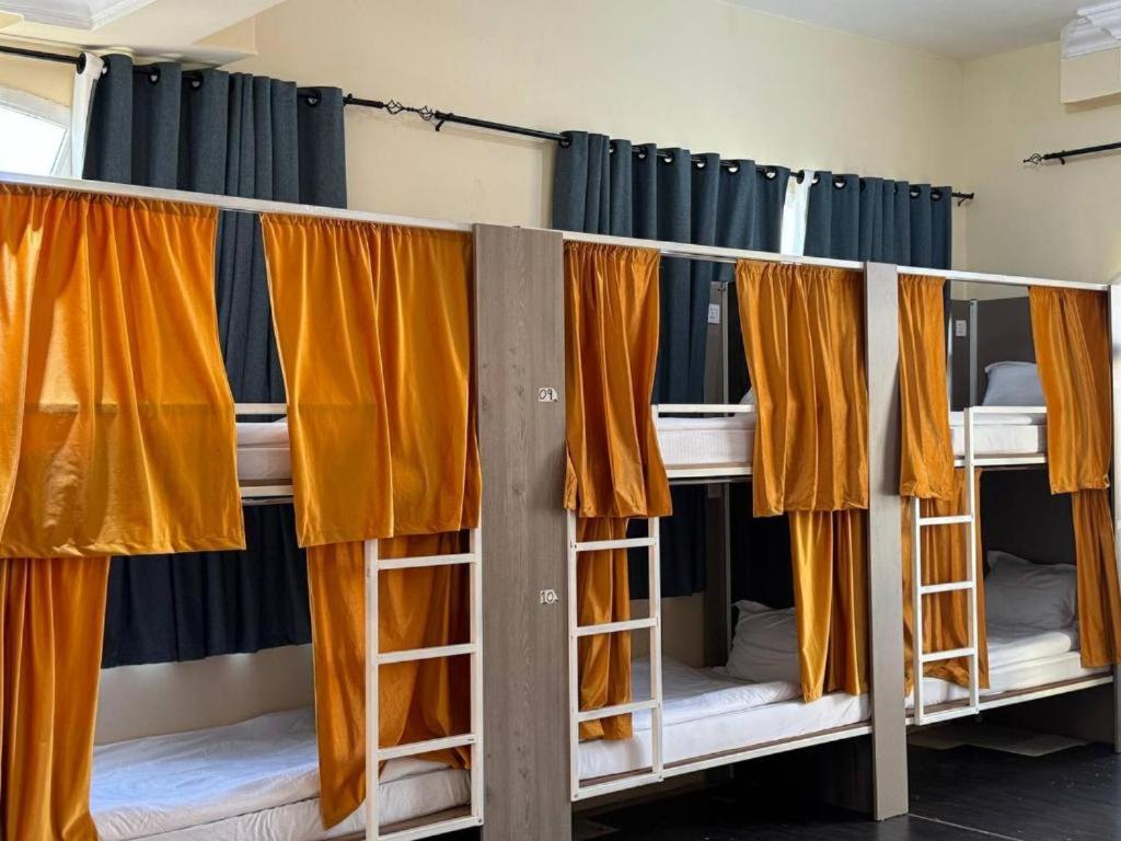 The Villa Hostel - By Lunar Abu Dhabi Ngoại thất bức ảnh